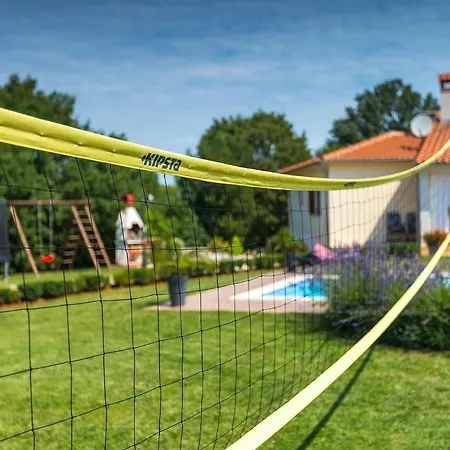 Karla Hébergement de vacances *